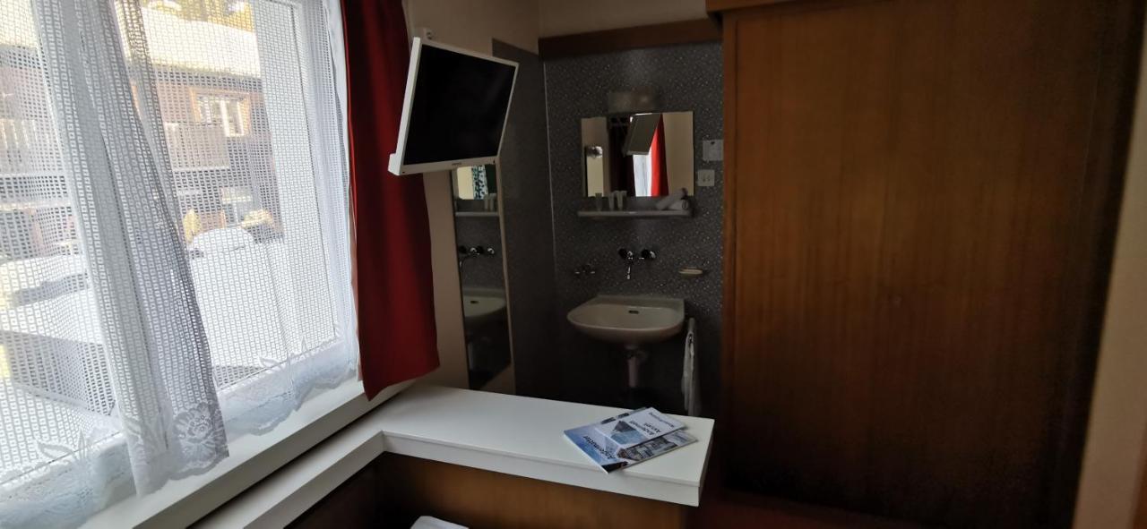 Hotel Bergidyll Andermatt Ngoại thất bức ảnh